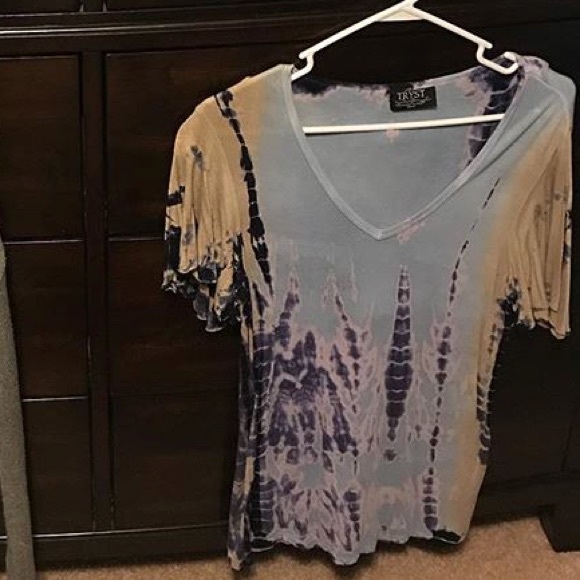 Tie Dye V-Neck Fits sz Small - Picture 1 of 1